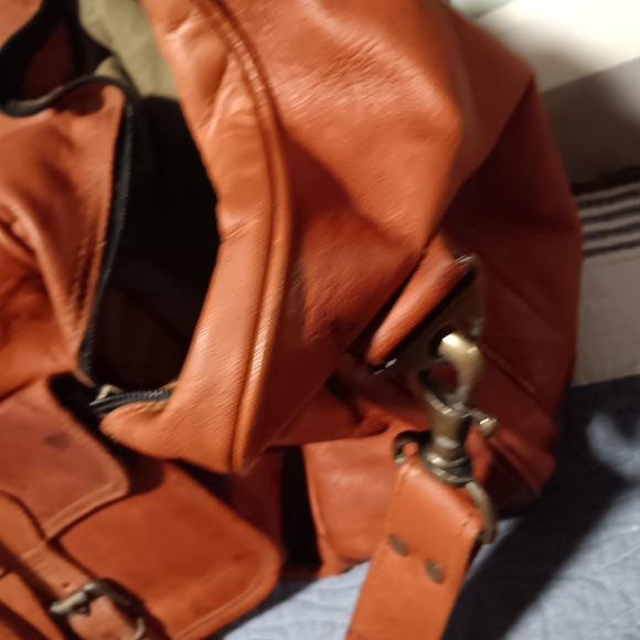 Komals Passion Leather - Picture 9 of 10